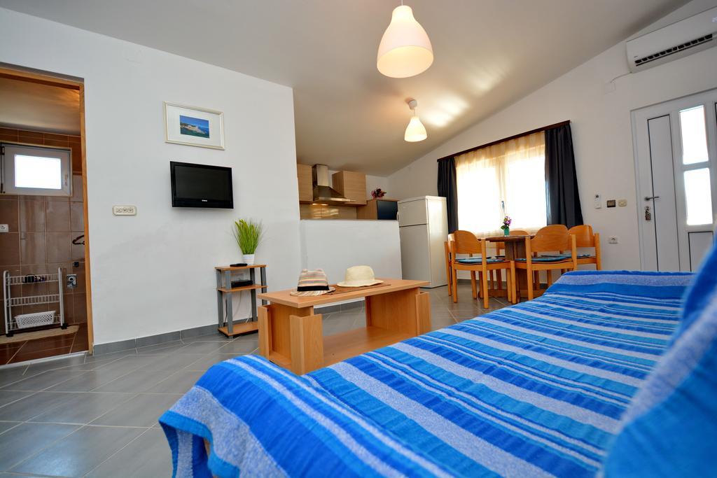 Apartment Marijana Vir Dış mekan fotoğraf
