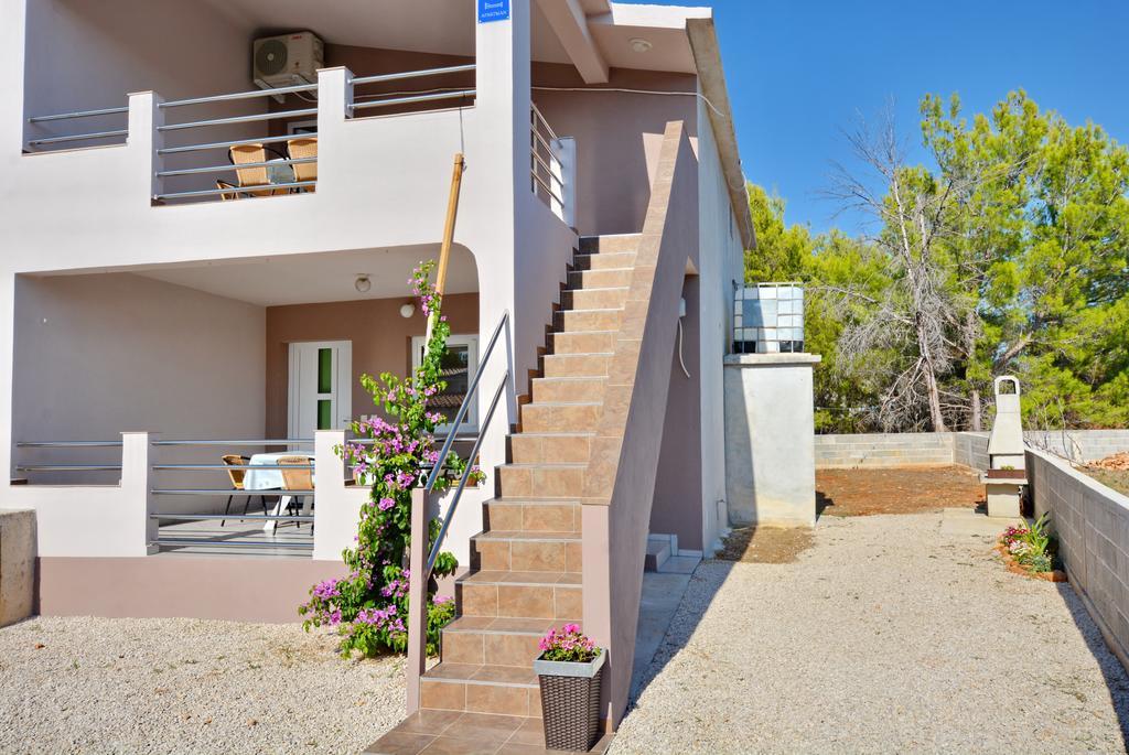 Apartment Marijana Vir Dış mekan fotoğraf