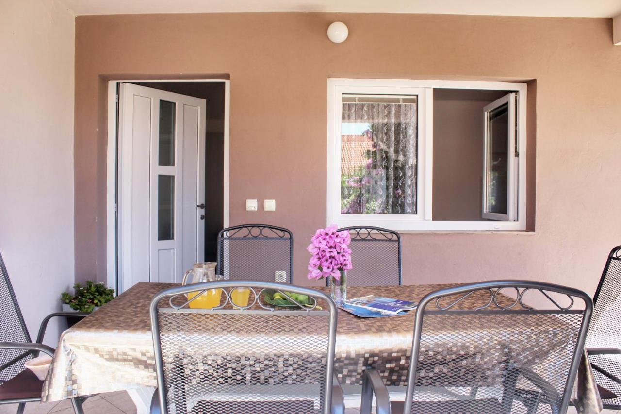 Apartment Marijana Vir Dış mekan fotoğraf