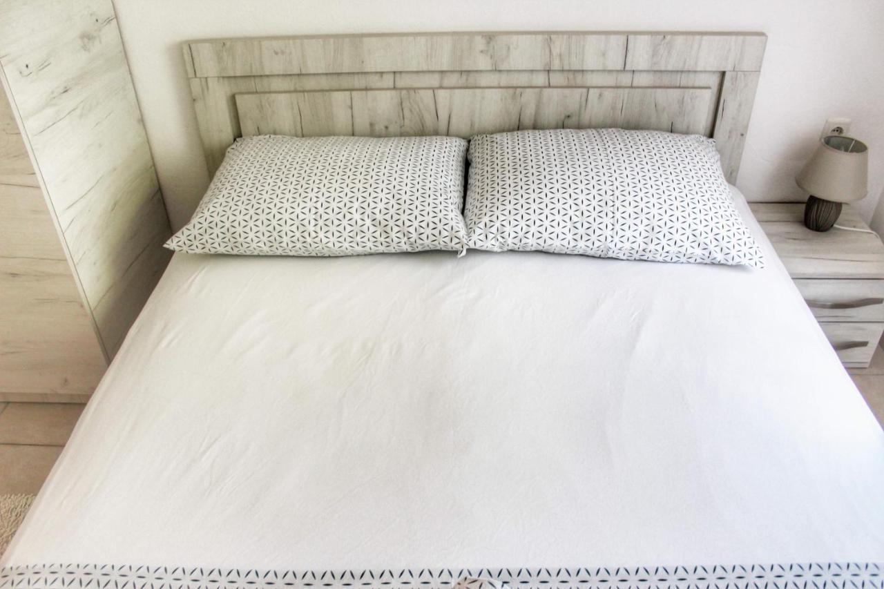 Apartment Marijana Vir Dış mekan fotoğraf